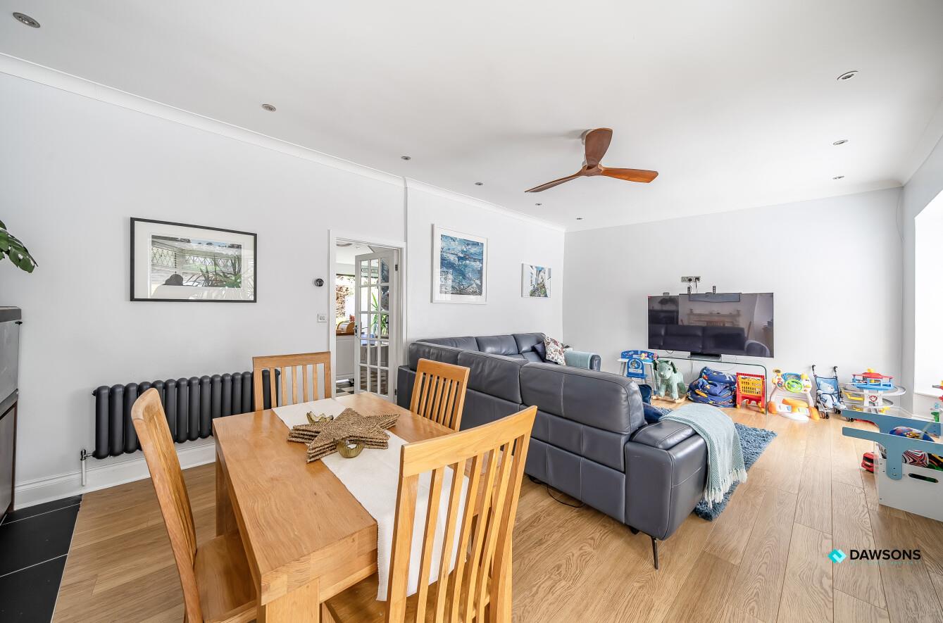 Myrtle Terrace, Mumbles, Swansea, SA3 4DT